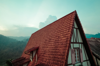 Illustration for article titled Exactly Why You Need To Obtain Help For Your Property's Roof Right Away